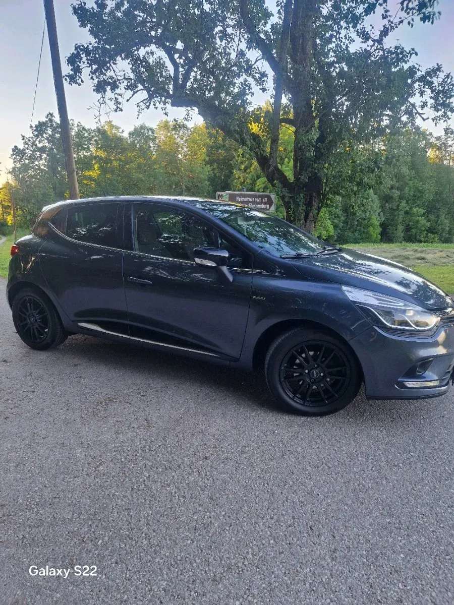 Renault Clio 2017 photo 2