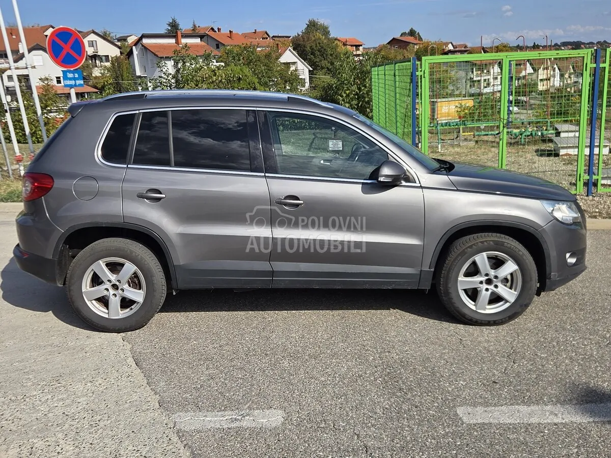 Volkswagen Tiguan 2010 photo 2