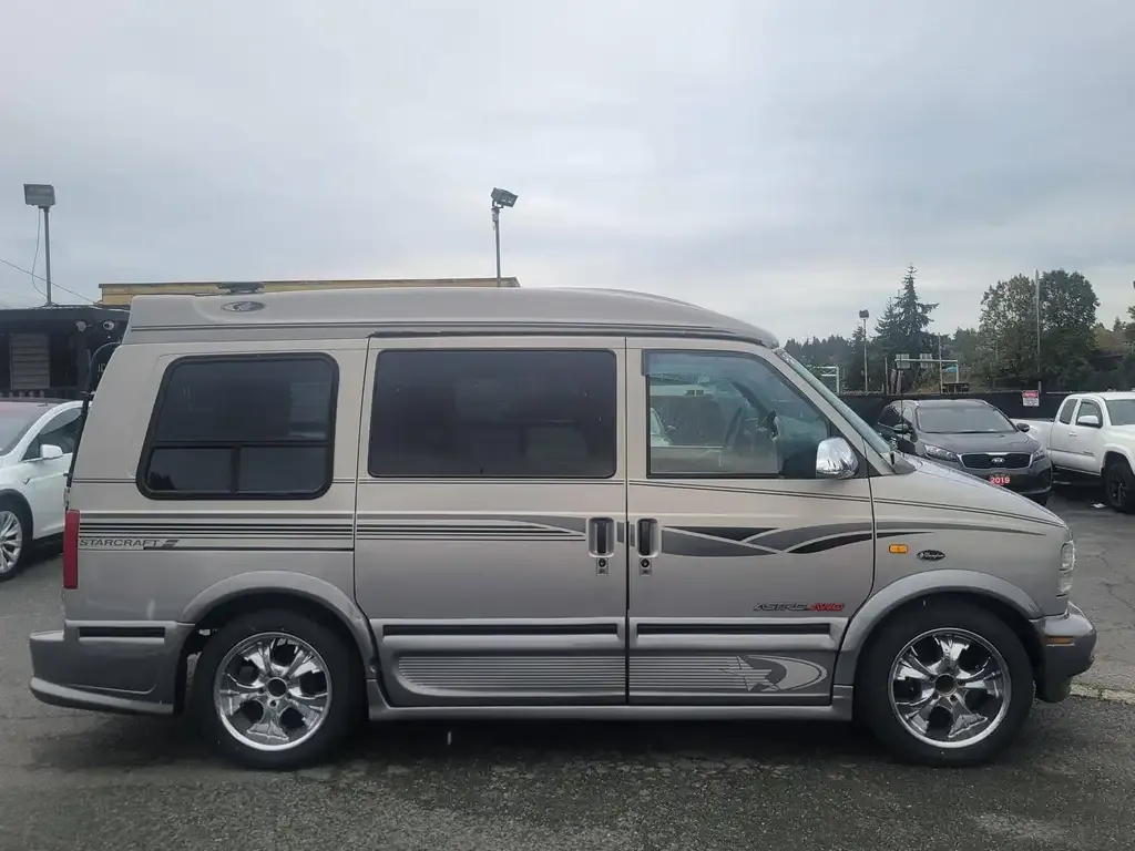 Chevrolet Astro 1997 photo 4