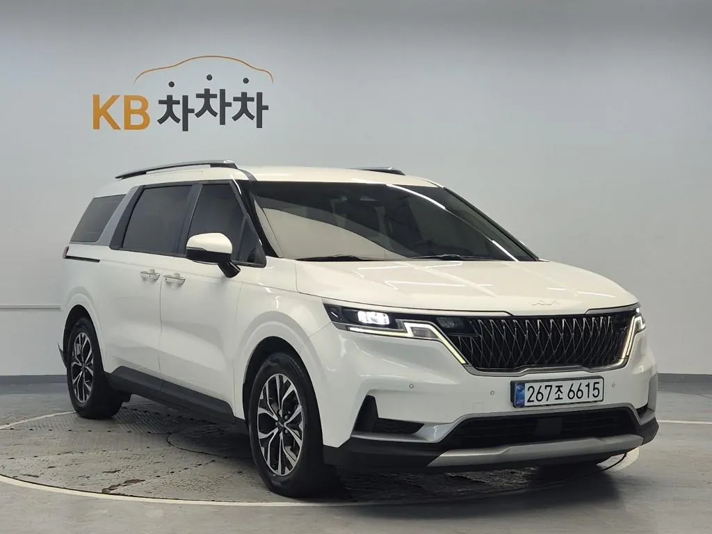 Kia Carnival 2022 photo 4