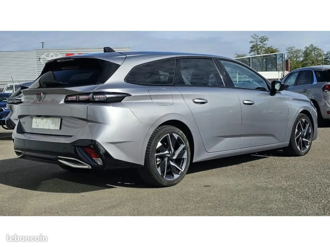 Peugeot 308 2022 photo 3