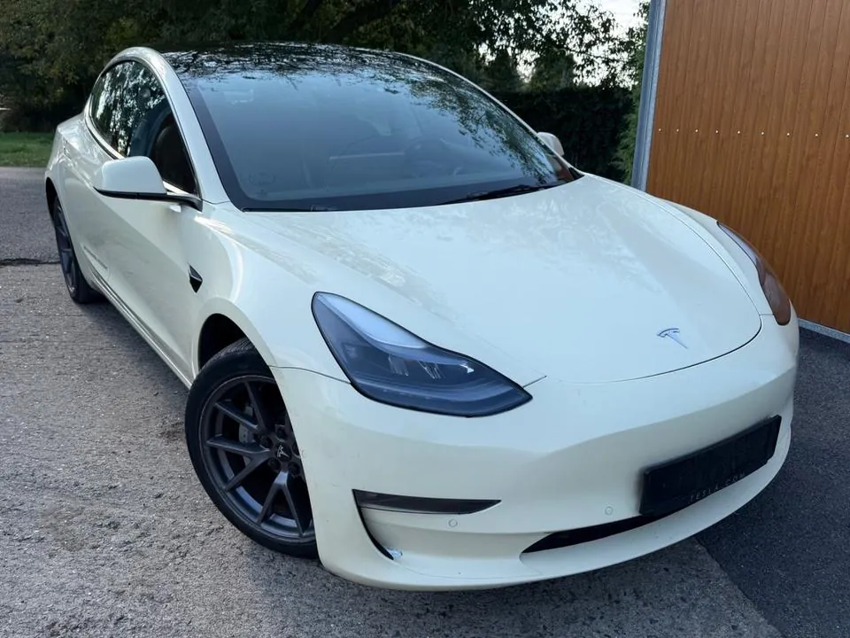 Tesla Model 3 Long Range