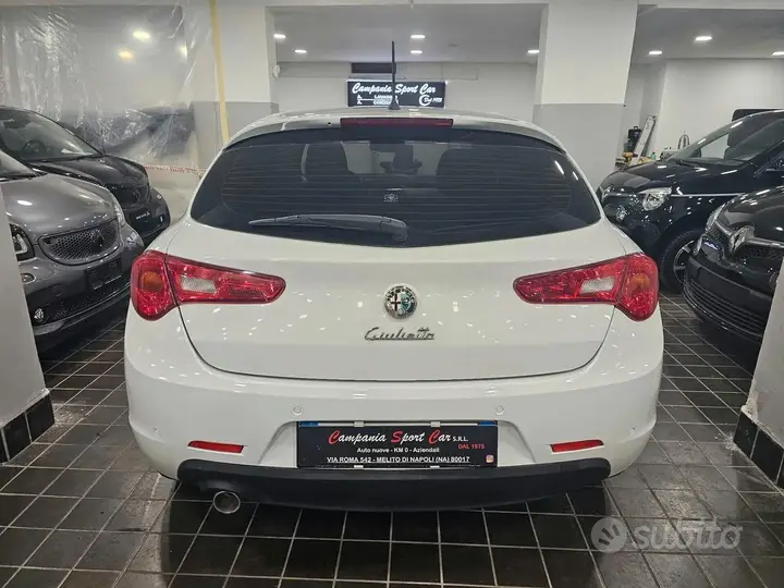 Alfa Romeo Giulietta 2015 photo 5