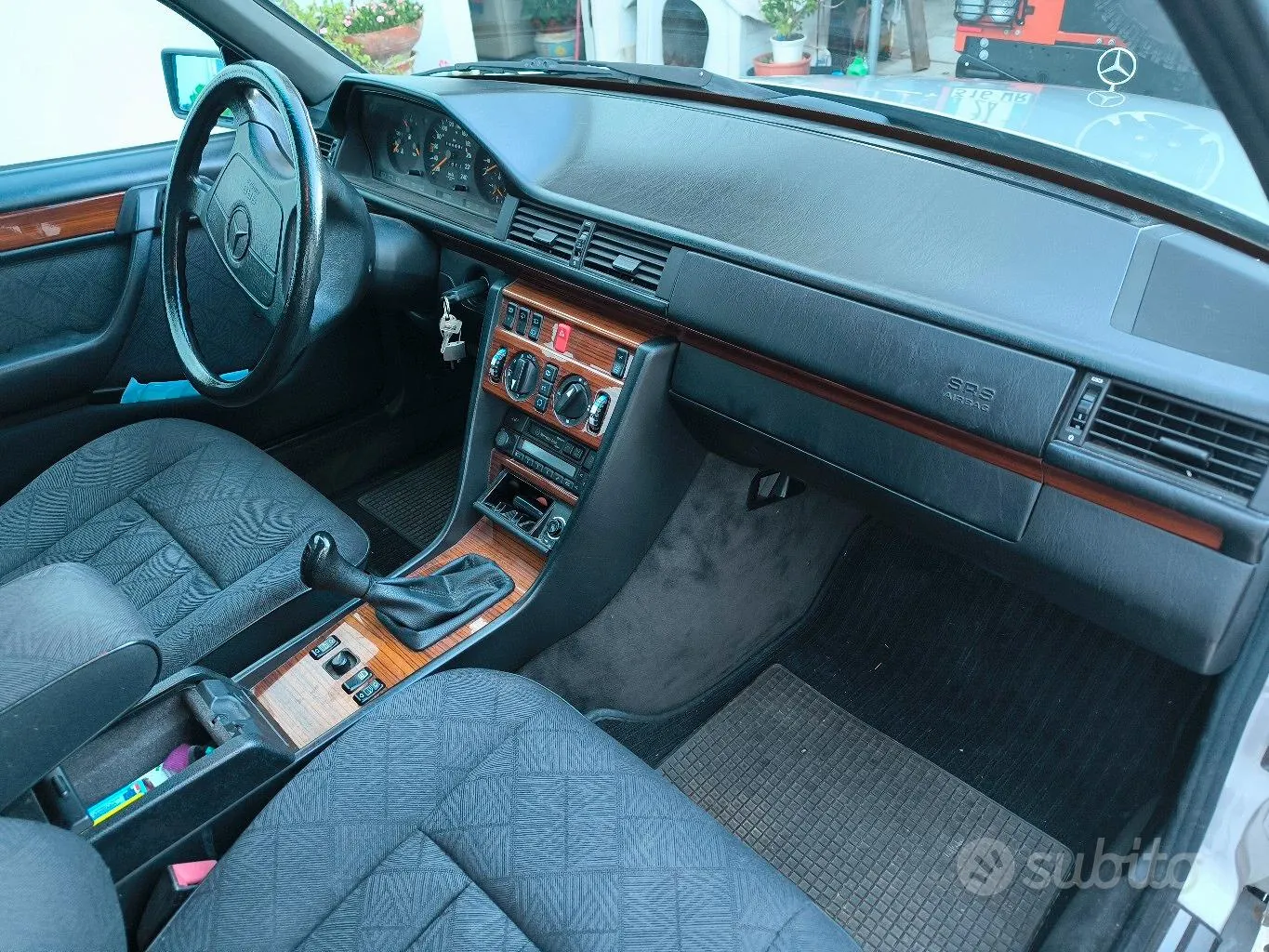Mercedes-Benz S-Class 1995 photo 3