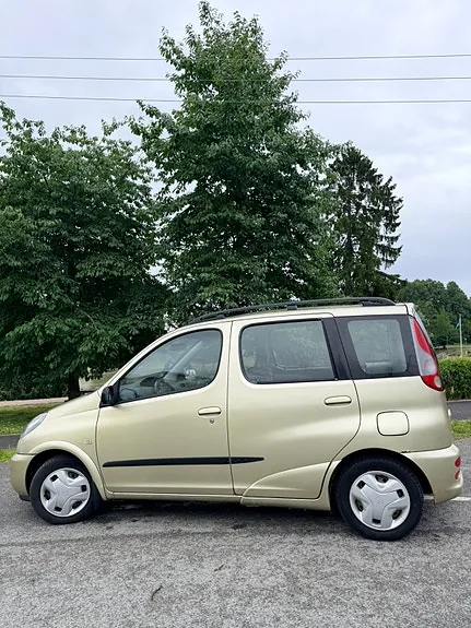 Toyota Yaris Verso 2000 photo 5
