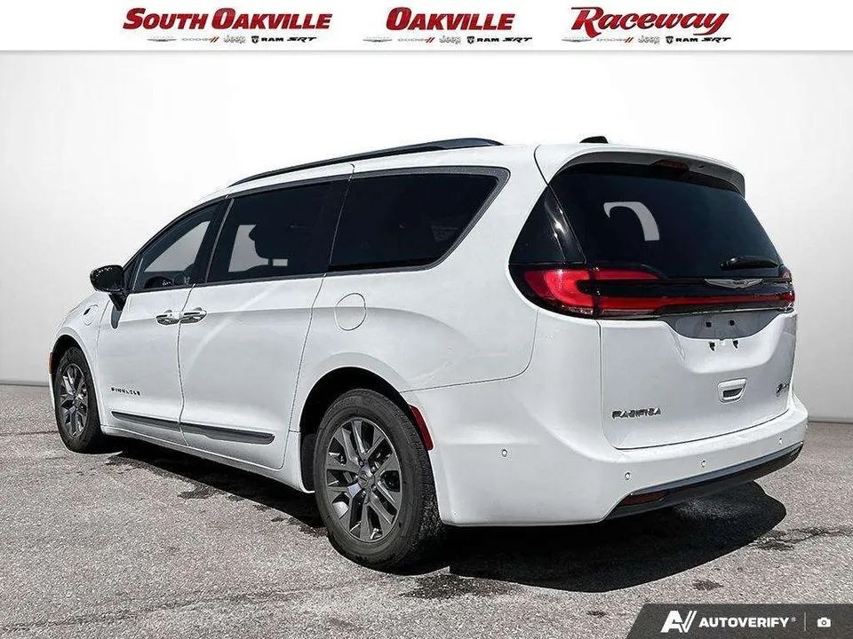 Chrysler Pacifica 2023 photo 4