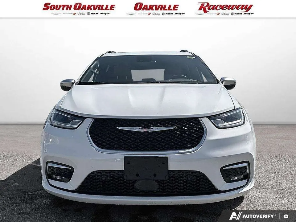 Chrysler Pacifica 2023 photo 2