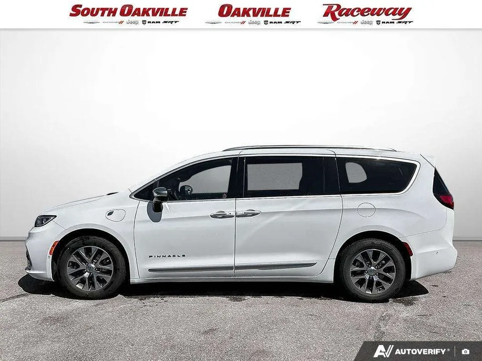 Chrysler Pacifica 2023 photo 3