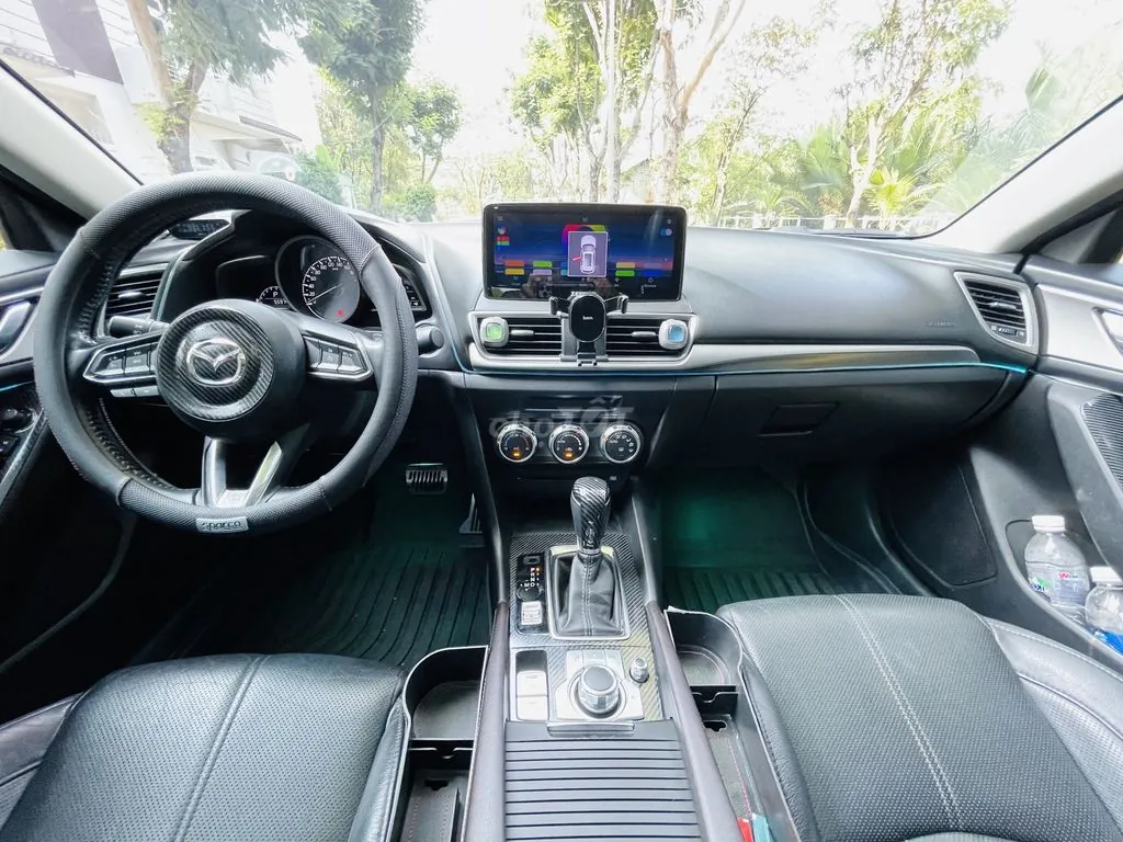 Mazda 3 2018 photo 3