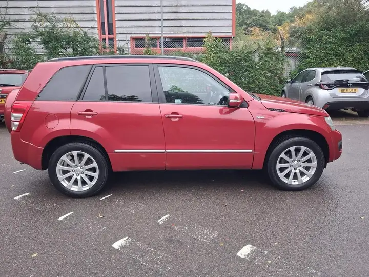 Suzuki Grand Vitara 2014 photo 3
