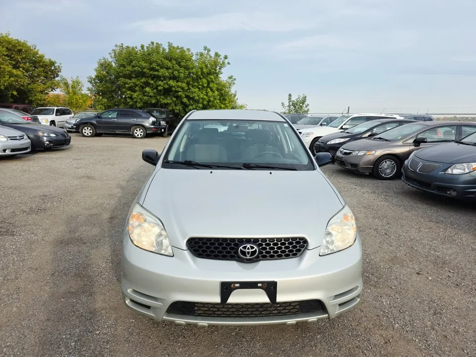Toyota Matrix 2004 photo 2