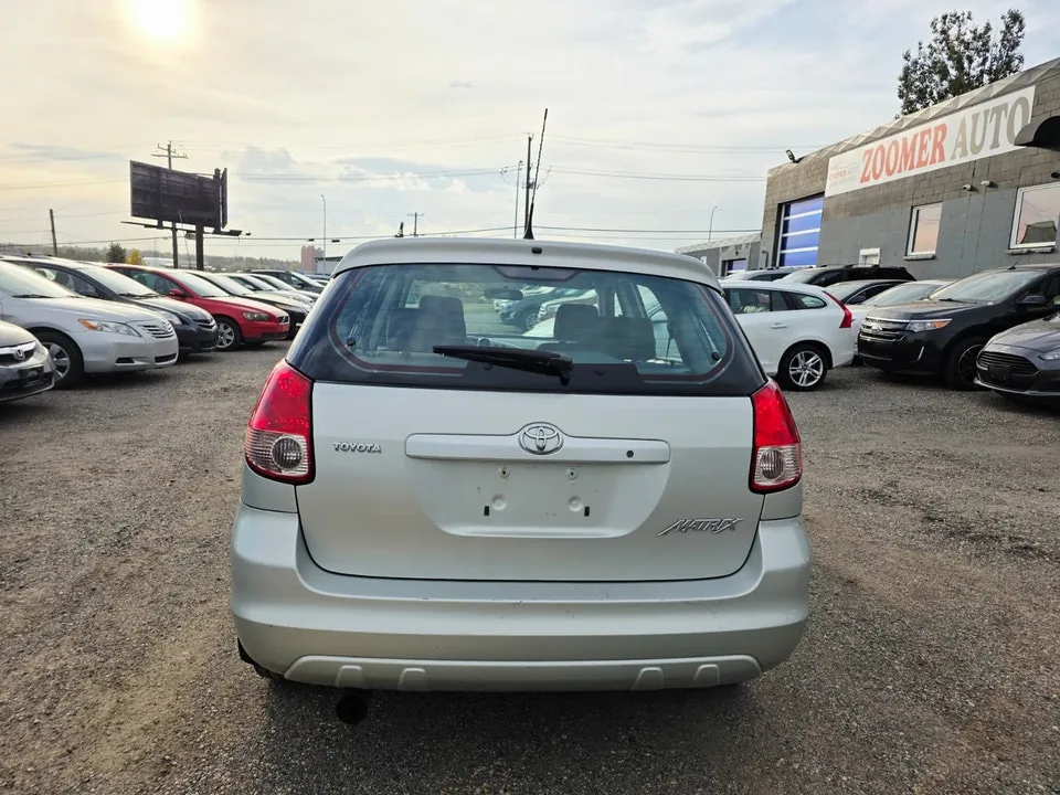 Toyota Matrix 2004 photo 5