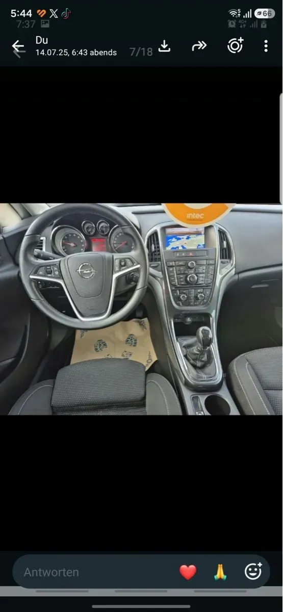 Opel Astra 2013 photo 2