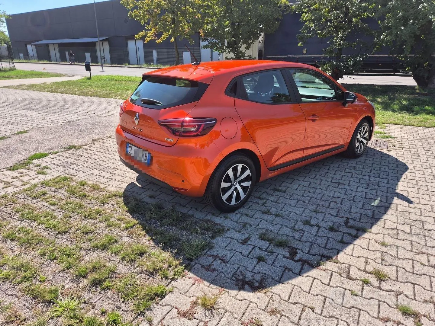 Renault Clio 2022 photo 2