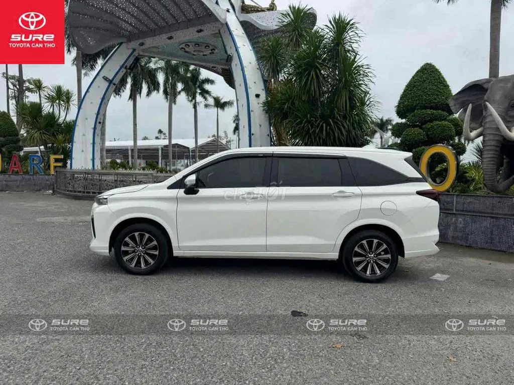 Toyota Avanza Premio 2024 photo 3