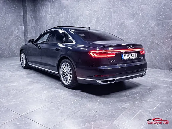 Audi A8 2018 photo 5