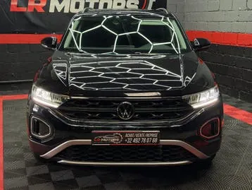 Volkswagen T-Roc 2023 photo 2