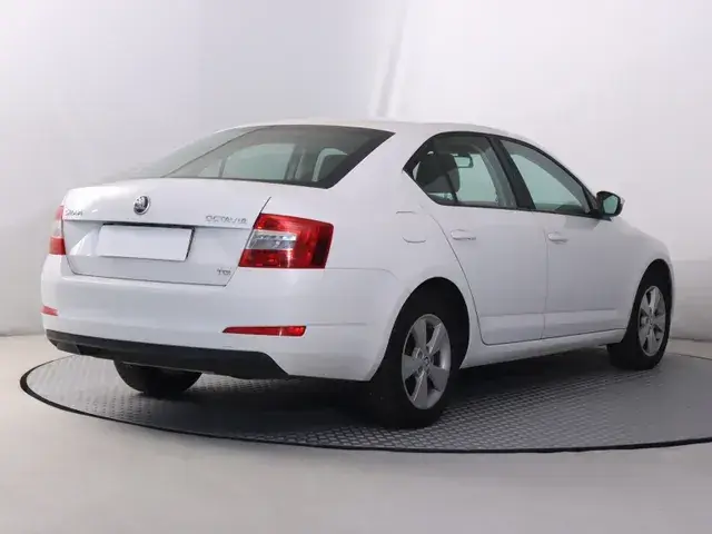 Skoda Octavia 2013 photo 4
