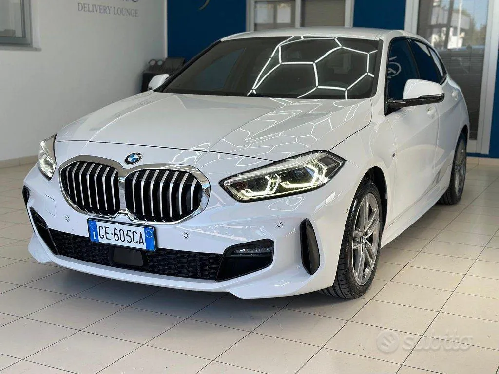 BMW 1 Series 2021 photo 2