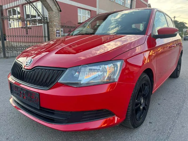 Skoda Fabia 2015 photo 4