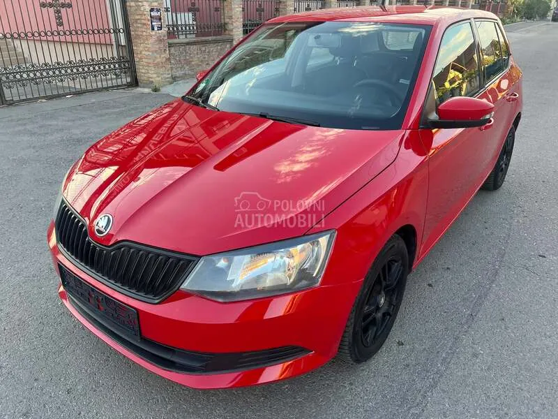 Skoda Fabia 2015 photo 3