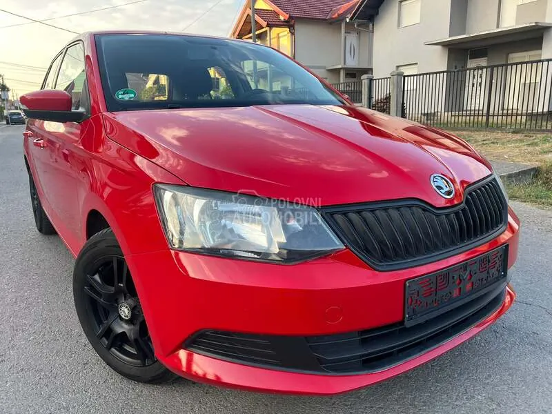Skoda Fabia 2015 photo 2