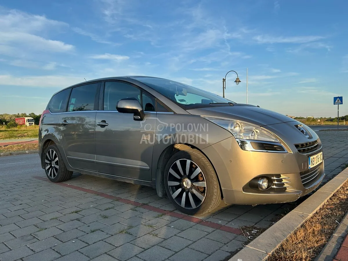 Peugeot 5008 2012 photo 5