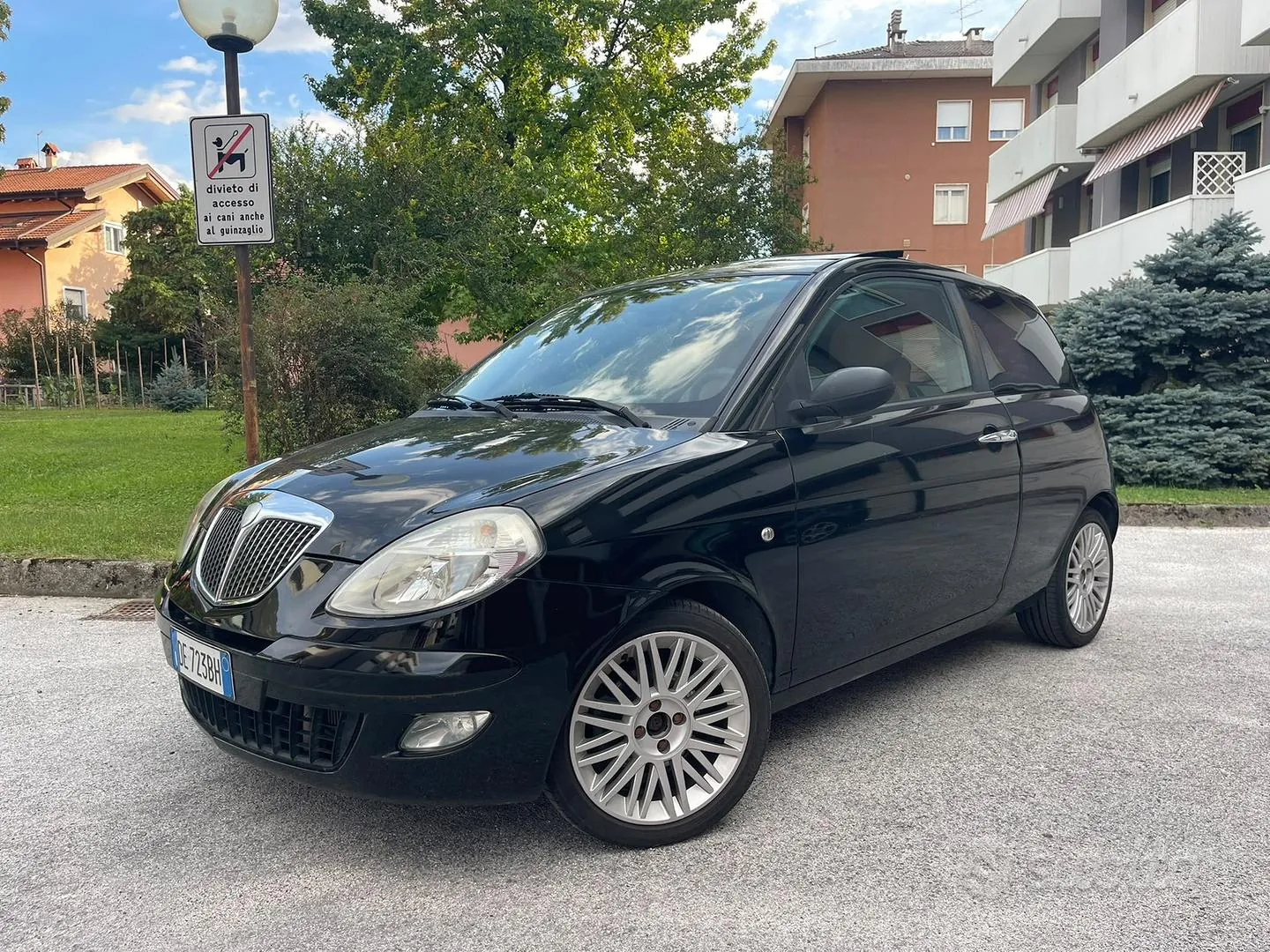 Lancia Ypsilon