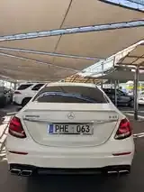 Mercedes-Benz E-Class 2018 photo 3