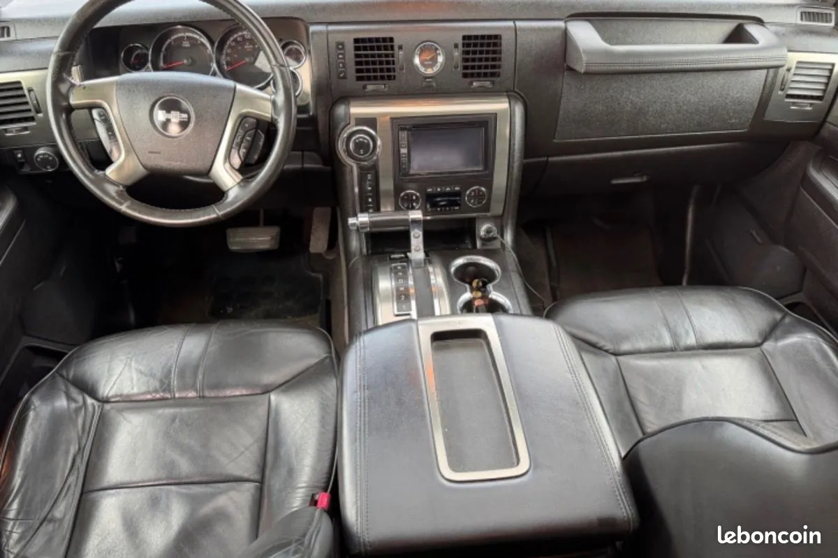 Hummer H2 2010 photo 2