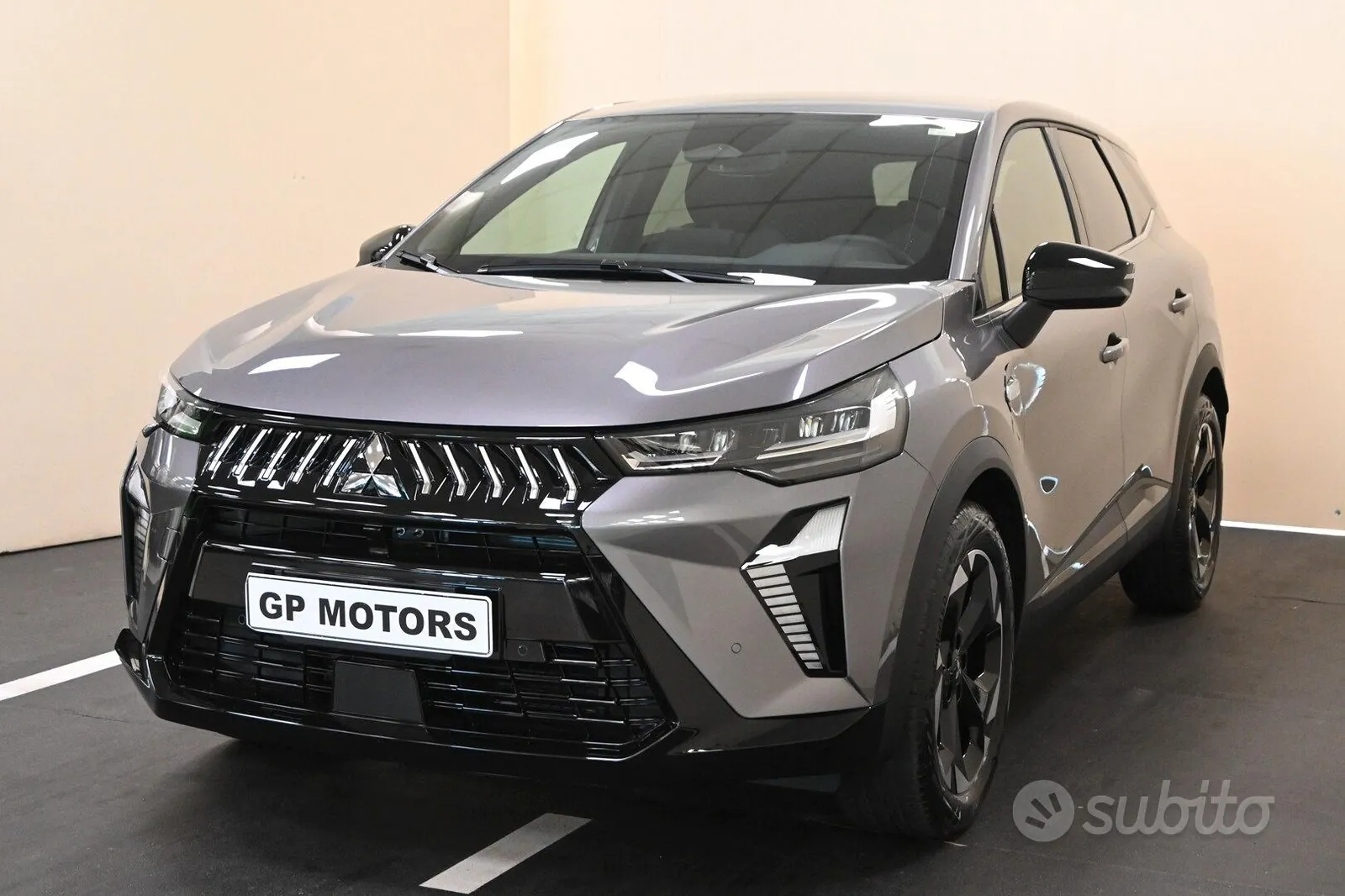 Mitsubishi Grandis photo 2