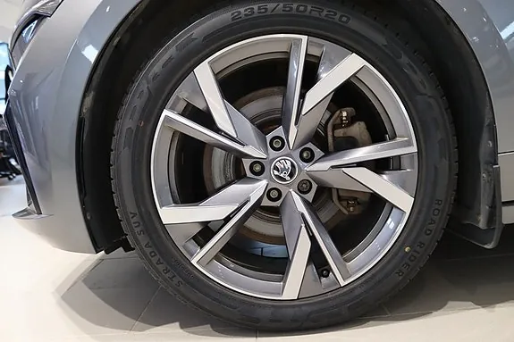 Skoda Enyaq 2023 photo 2