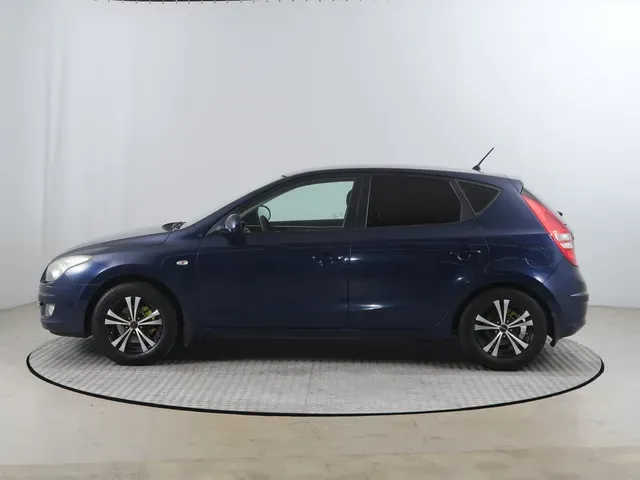 Hyundai I30 2011 photo 2