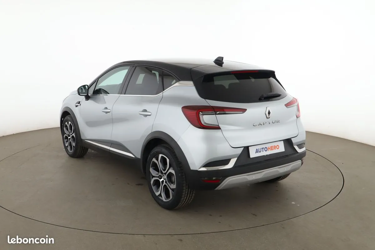 Renault Captur 2022 photo 2