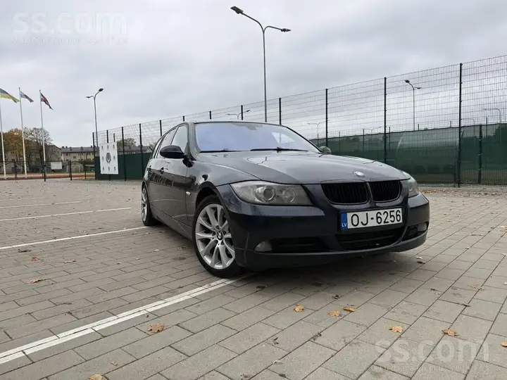 BMW 320 2007 photo 2