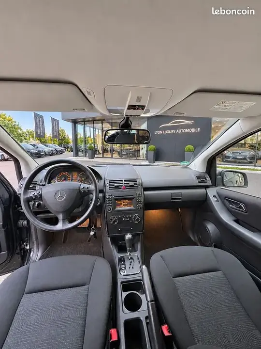 Mercedes-Benz A-Class 2011 photo 4