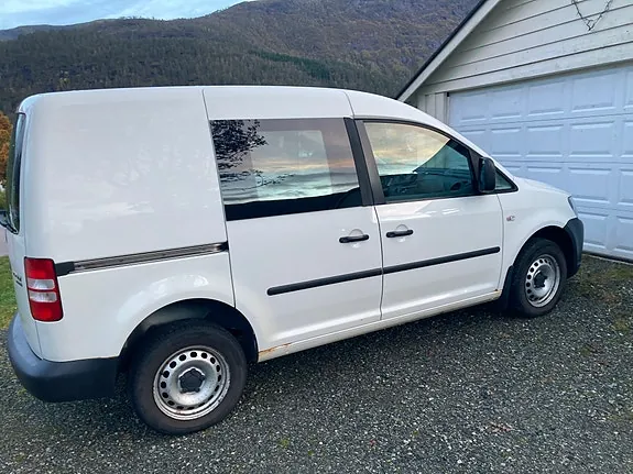 Volkswagen Caddy 2012 photo 2