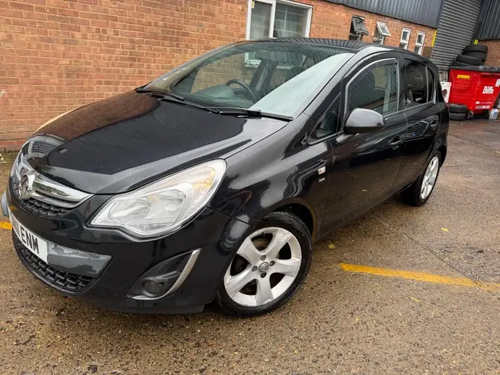 Vauxhall Corsa 2011 photo 3