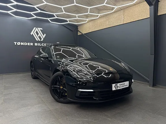 Porsche Panamera 4