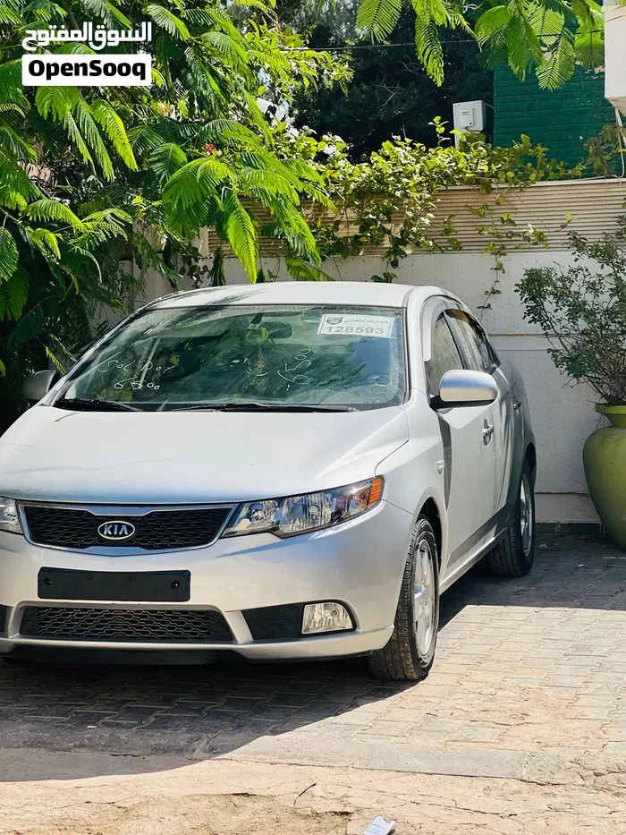 Kia Forte 2012 photo 2