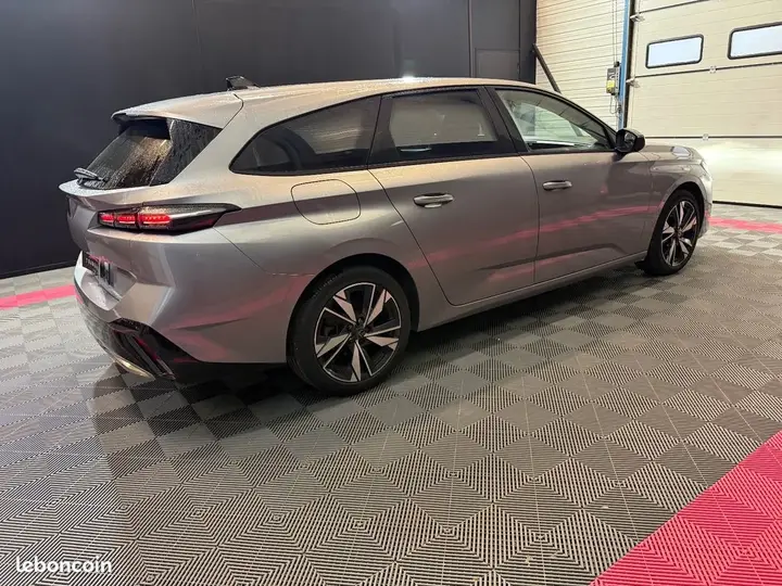 Peugeot 308 2022 photo 2