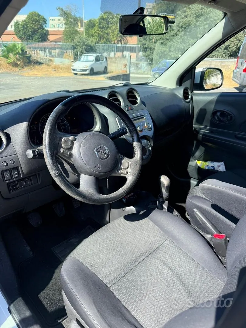 Nissan Micra 2011 photo 2