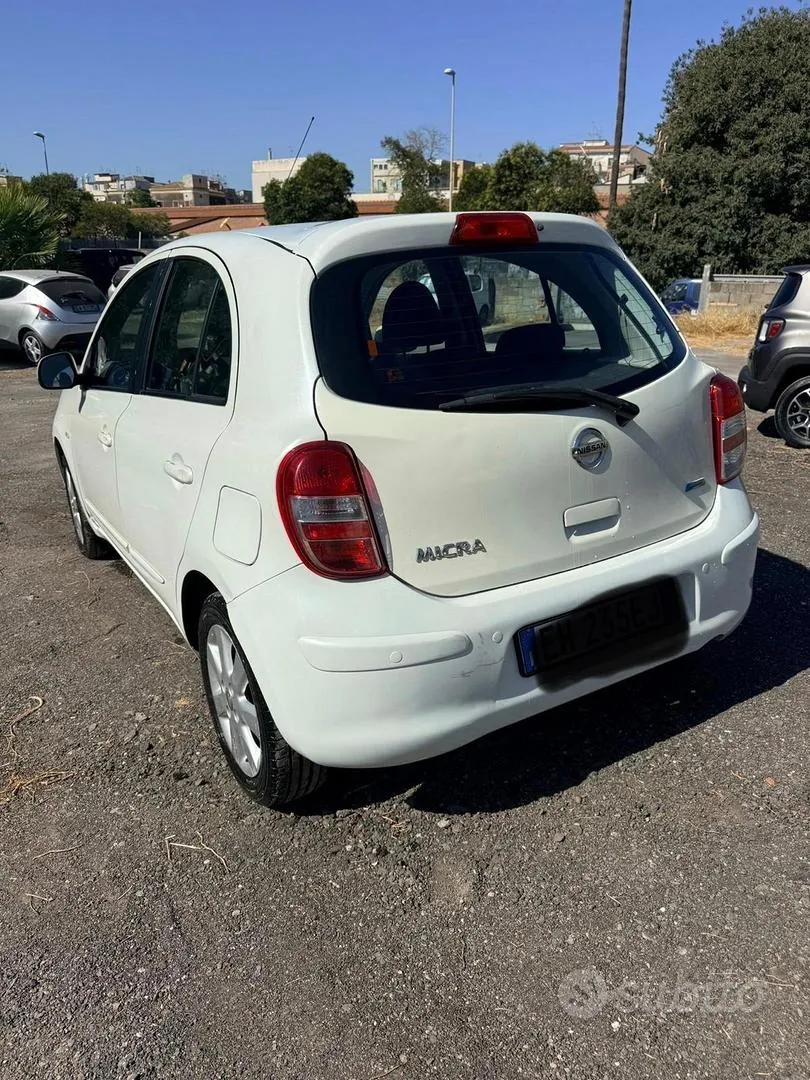 Nissan Micra 2011 photo 3