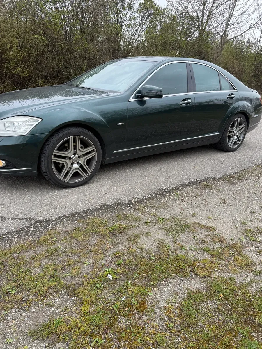 Mercedes-Benz S-Class 2010 photo 3