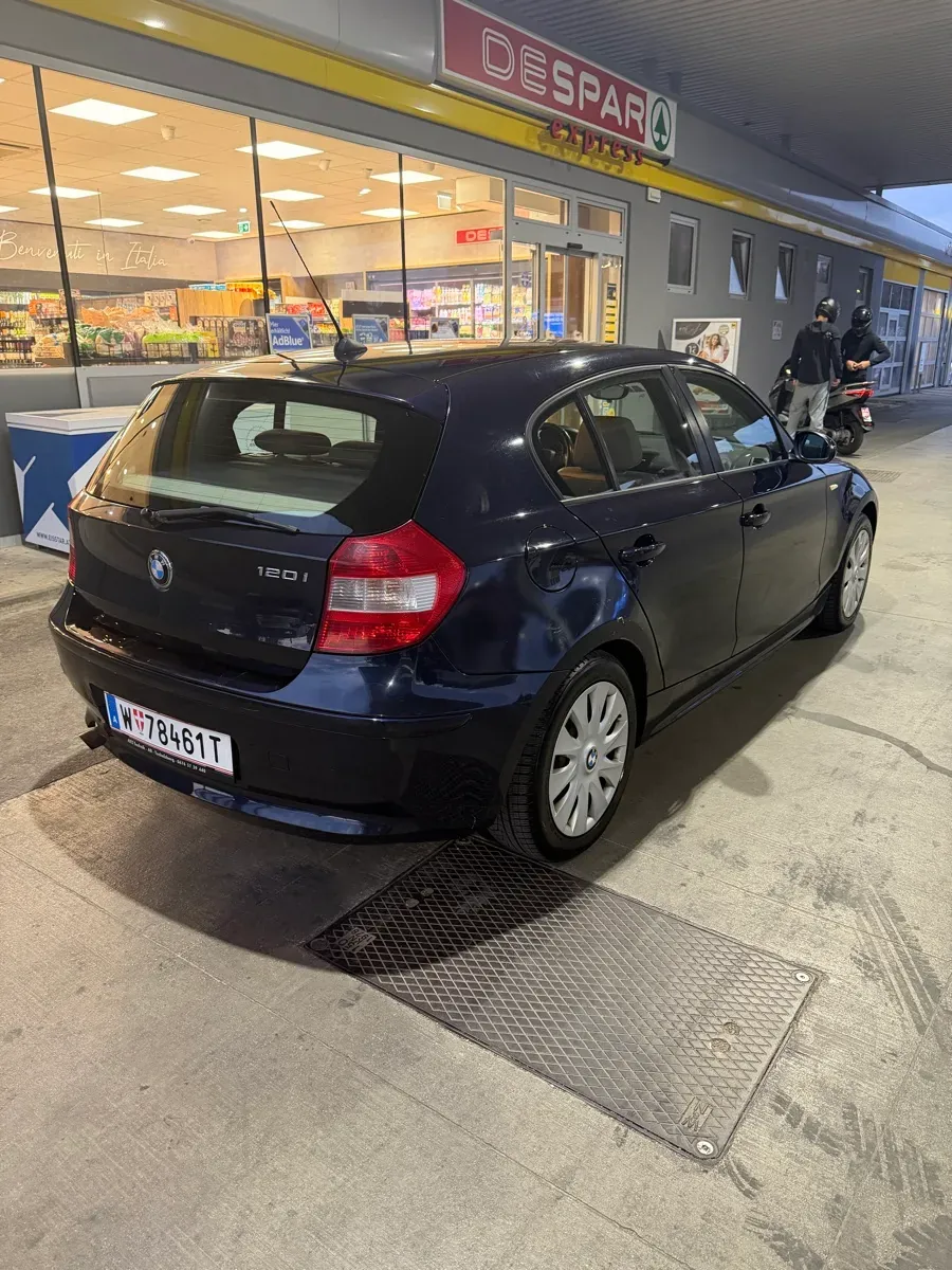 BMW 1 Series 2006 photo 2