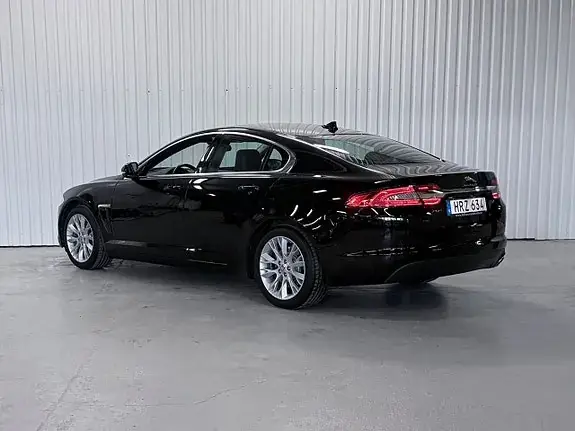 Jaguar Xf 2015 photo 5