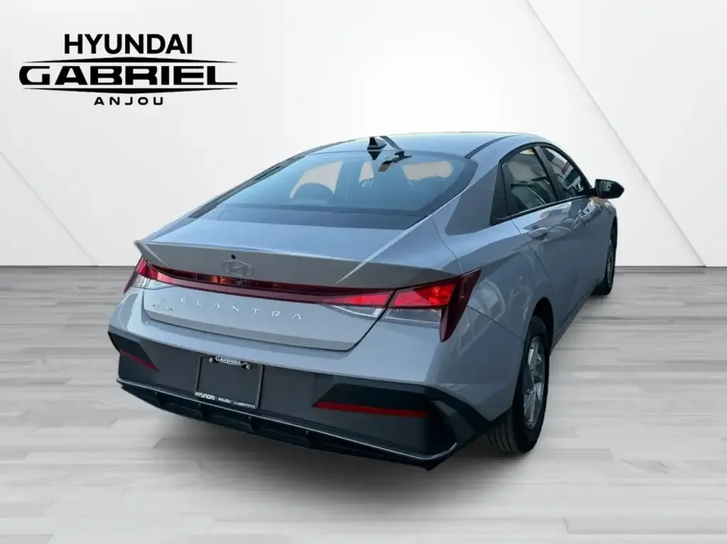 Hyundai Elantra 2025 photo 5