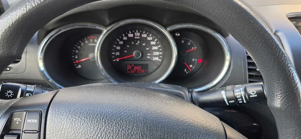 Kia Sorento 2011 photo 3