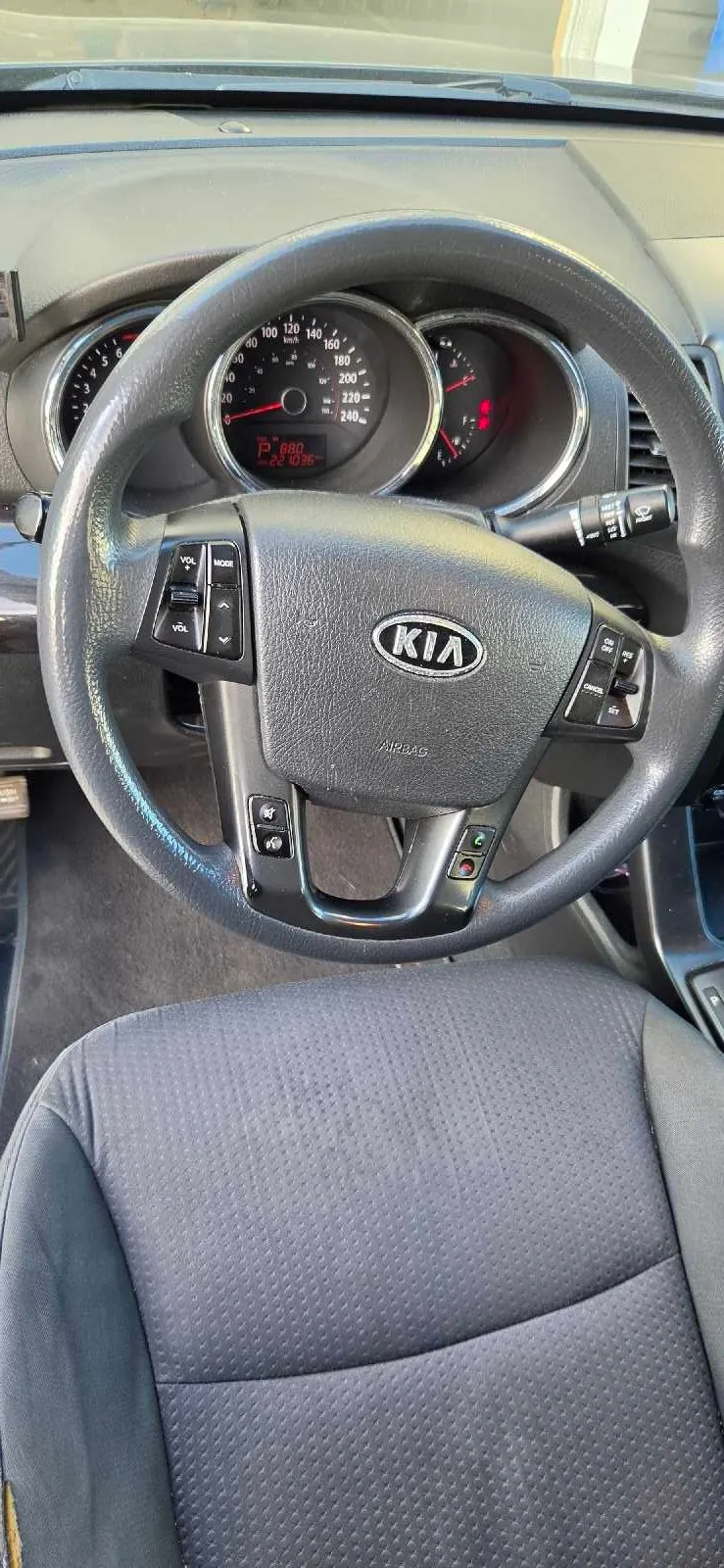 Kia Sorento 2011 photo 2