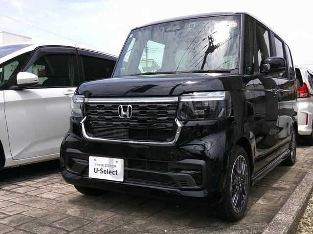 Honda N-Box Custom